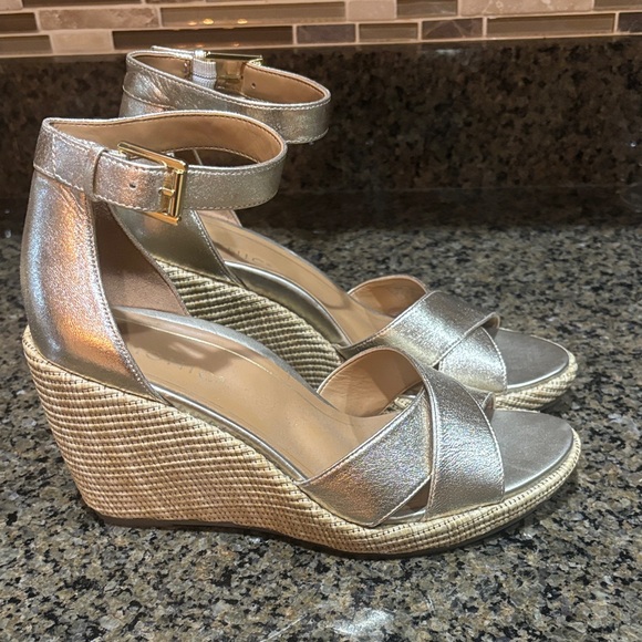 Vionic Shoes - Vionic Metallic Wedge heel Sandals NEW